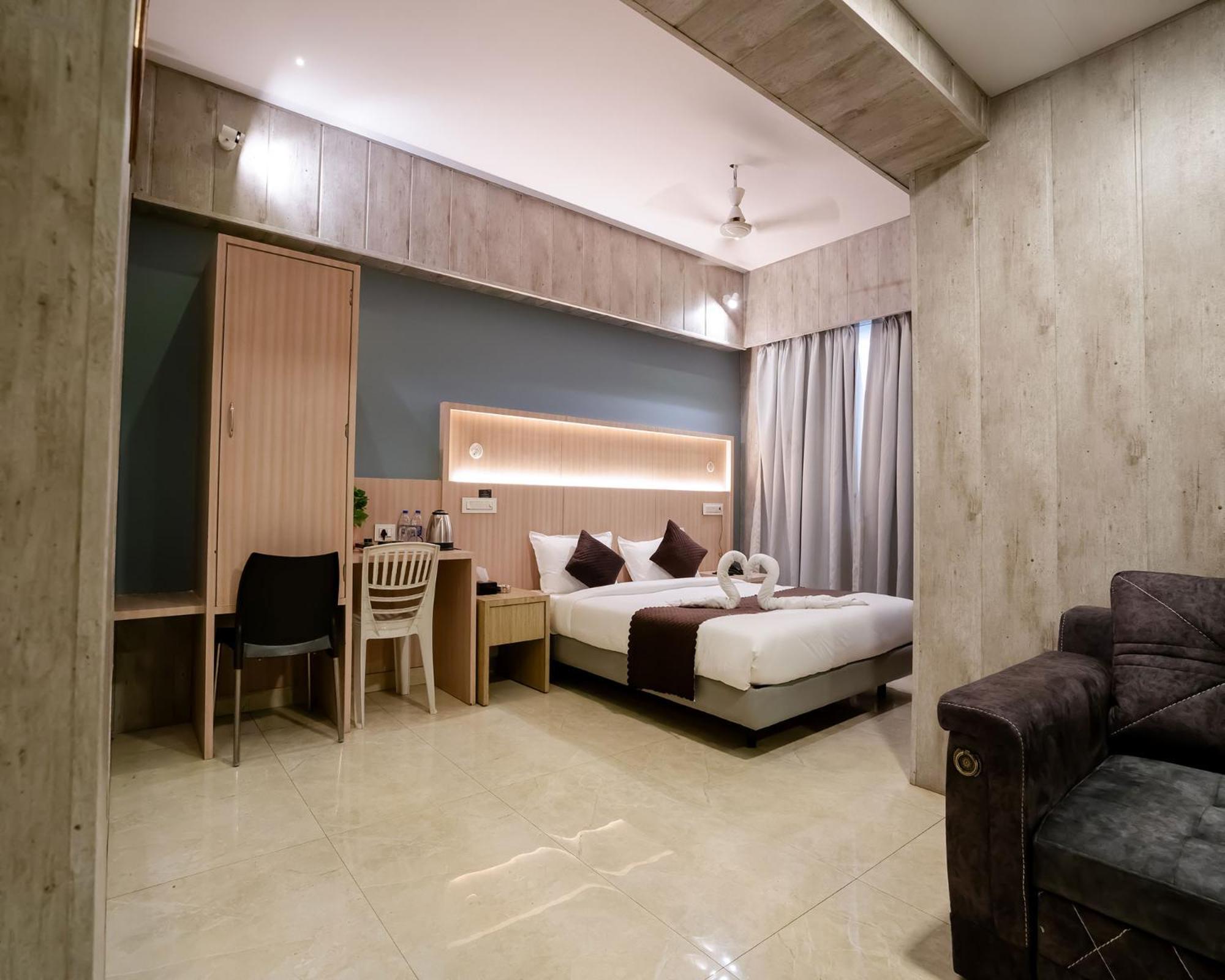 Hotel Grand Seasons- Nova Bombaim Exterior foto