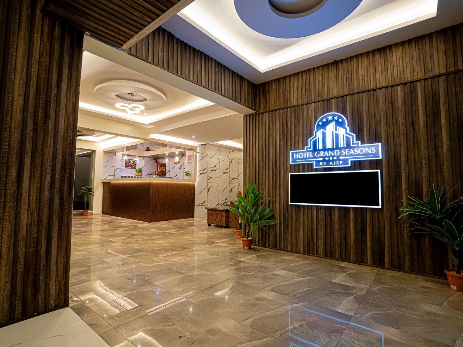 Hotel Grand Seasons- Nova Bombaim Exterior foto
